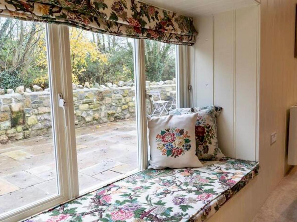 Pass The Keys Goose Feather Barn, Wedmore Luxury Cottage For Two Eksteriør bilde